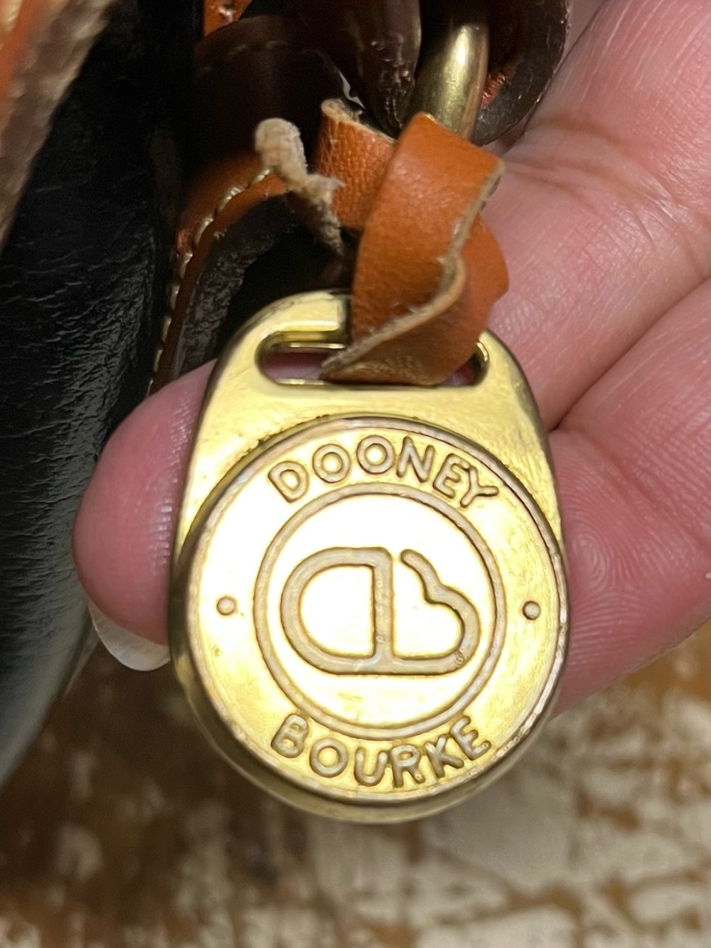 Dooney & Bourke All Weather Leather Saddle Crossbody Bag 70's 80's Collectors - Picture 13 of 16